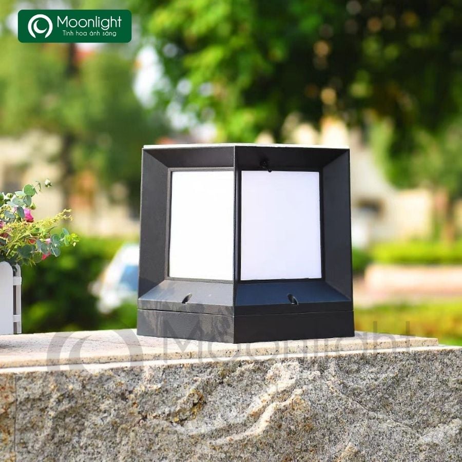 Đèn trụ cổng hàng rào vuông đen VLNTTC-021