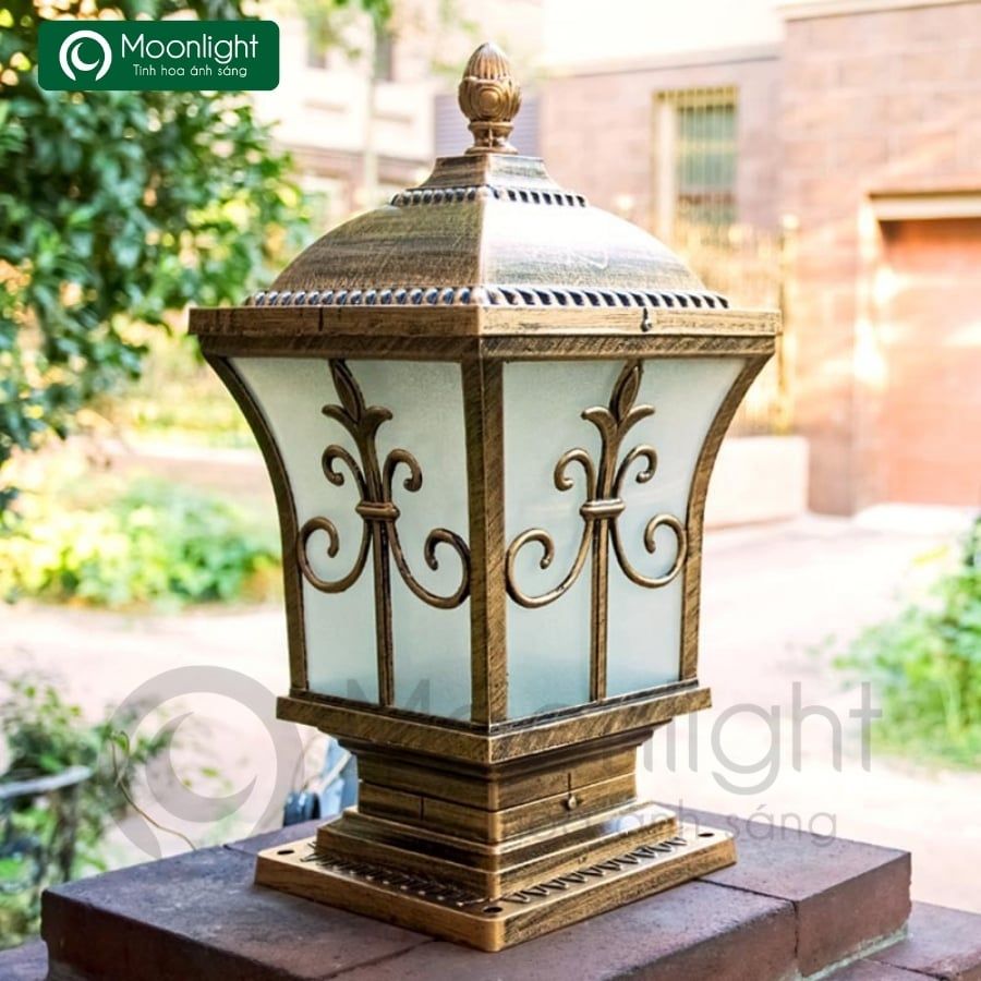 Đèn trụ cổng hàng rào vuông màu đồng VLNTTC-020