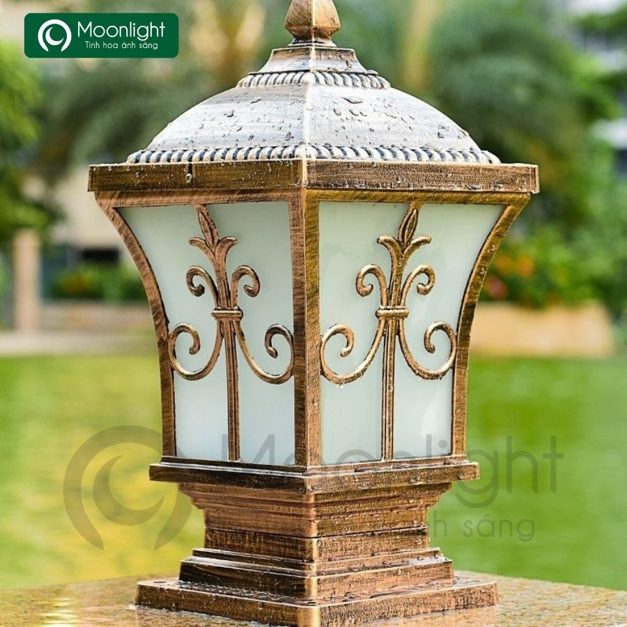 Đèn trụ cổng hàng rào vuông màu đồng VLNTTC-020