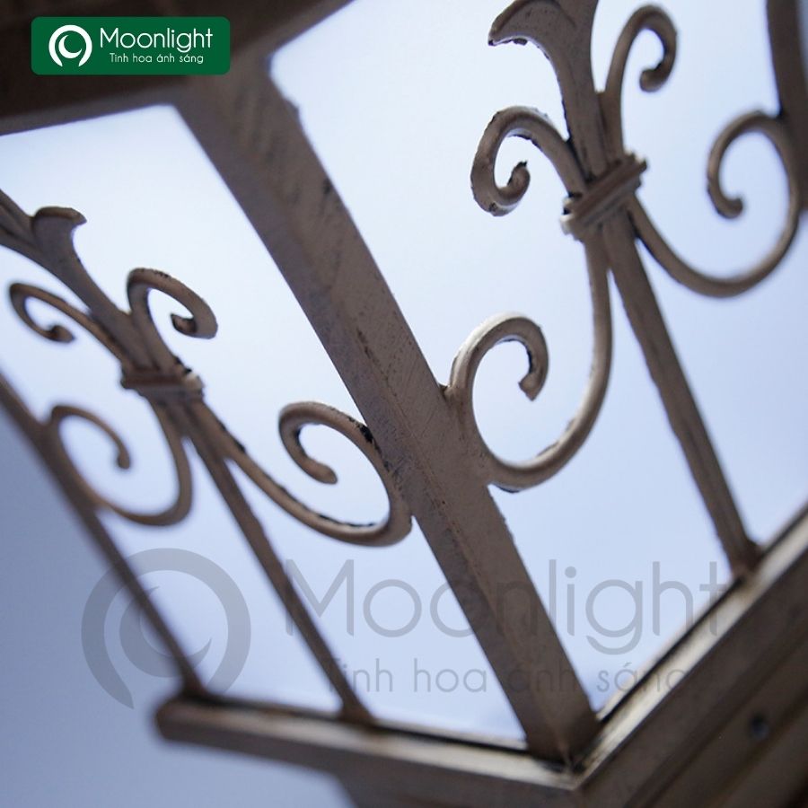 Đèn trụ cổng hàng rào vuông màu đồng VLNTTC-020