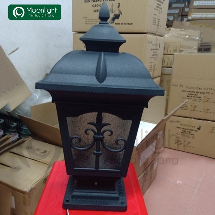 Đèn trụ cổng hàng rào VLNTTC-046