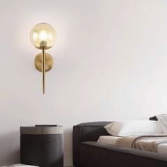 Đèn tường chao thủy tinh trong suốt đế vàng 1719 VLDTTI-069