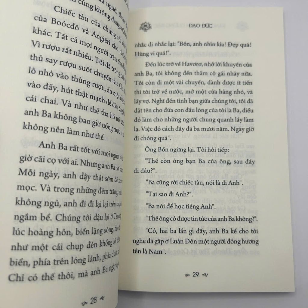 Sách Văn Học - Tấm Gương Sáng Mãi Bác Hồ – Đạo Đức