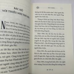 Sách Văn Học - Tấm Gương Sáng Mãi Bác Hồ – Bao Dung