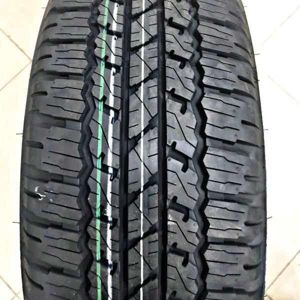 Bridgestone Dueler AT 693