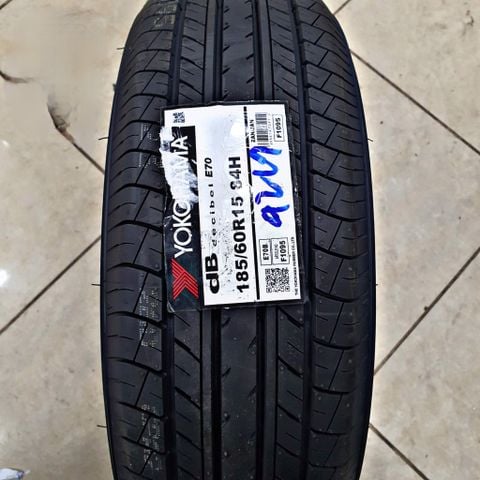 Lốp Yokohama Decibel E70B