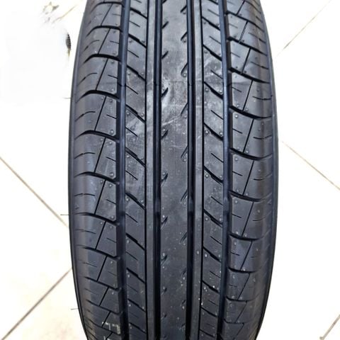 Lốp Yokohama Decibel E70B