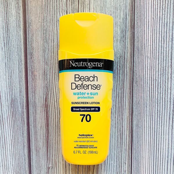  Kem Chống Nắng Vàng Neutrogena Beach Defense SPF70 dạng tub 