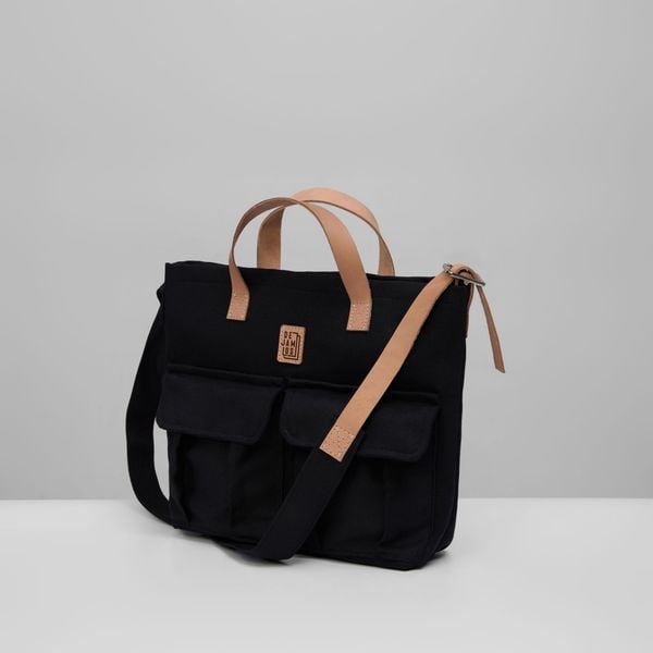 NOVEL MESSENGER BAG 2024