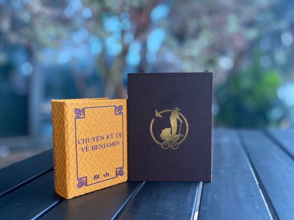 MINIATURE BOOKS - CHUYỆN KỲ DỊ VỀ BENJAMIN: BẢN GIỚI HẠN LỤA TƠ TẰM