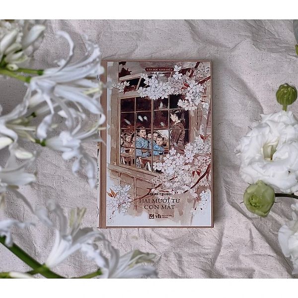 Sách Tiểu Thuyết Văn Học Hai Mươi Tư Con Mắt - Bản giới hạn bìa lụa tơ tằm - Phúc Minh Books