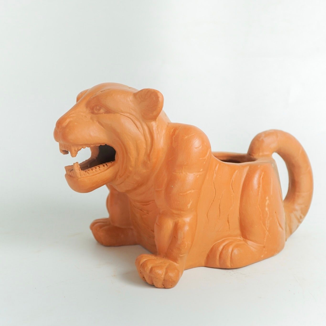  Chậu Trồng Cây Đất Nung Con Hổ / Terra Cotta Pot  - TC124 