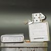 BẬT LỬA ZIPPO SATIN SƠN HẤP NHIỆT CHỦ ĐỀ NỮ THẦN TỰ DO NĂM 2010 Z83