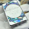 BẬT LỬA ZIPPO MẠ BẠC HOA VĂN KHẢM XÀ CỪ (KHẢM TRAI) LA BÀN TÁM PHƯƠNG BỐN HƯỚNG ZN84