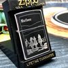 BẬT LỬA ZIPPO CHROME BÓNG CHỦ ĐỀ MARLBORO 3 CHÀNG NGỰ LÂM BẢN XUẤT CHÂU ÂU ( HIẾM) ĐỜI XII LA MÃ SẢN XUẤT NĂM 1996 ZL219
