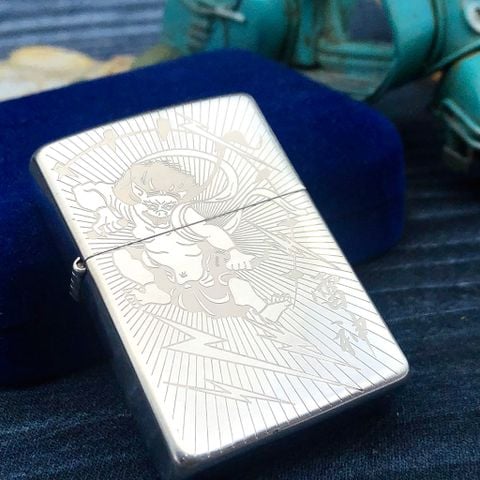 BẬT LỬA ZIPPO BẠC ĐÚC NGUYÊN KHỐI STERLING CHỦ ĐỀ LÔI THẦN NĂM 2005 ZB6