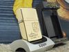 BẬT LỬA ZIPPO BRASS TẦU CHIẾN ĐỜI VIII LA MÃ NĂM 1992 ZL86