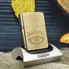 BẬT LỬA ZIPPO BRASS ĂN MÒN CHỦ ĐỀ RƯỢU JACK DANIELS ĐỜI X NĂM 1994 ZL239