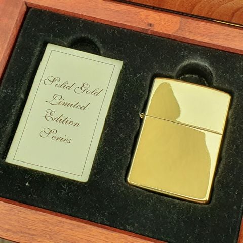 BẬT LỬA ZIPPO SOLID GOLD VÀNG KHỐI 18KT LIMITTED ZQH18