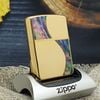 BẬT LỬA ZIPPO MẠ VÀNG TOÀN THÂN, KHẢM XÀ CỪ 2 MẶT BẢN ĐẶC BIỆT TRIỆN SHELLFISH (CỰC HIẾM) NĂM 2012 ZL156