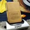 BẬT LỬA ZIPPO BRASS CHU NIÊN 32-84 ĂN MÒN CHỦ ĐỀ GLARK 1984 ZL226