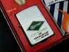 SET BẬT LỬA ZIPPO BÌNH XĂNG VỈ ĐÁ CỔ 1954 ( BÌNH XĂNG CHƯA MỞ) ZS14