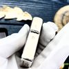 BẬT LỬA ZIPPO XUẤT NHẬT HOA VĂN ĐÍNH ĐÁ NGỌC LAM MAY MẮN BẢN A MOR NĂM 2016 - ZN91