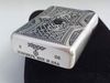 BẬT LỬA ZIPPO AMOR HOA VĂN 2 MẶT ĐÍNH ĐÁ ĐEN PHONG THỦY MAY MẮN NĂM 2006 ZL182