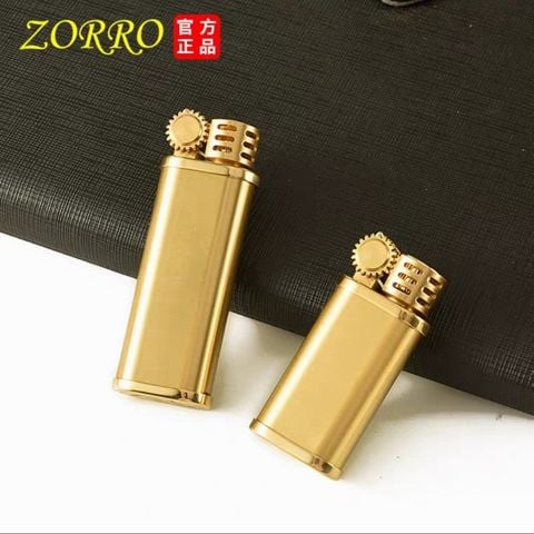 BẬT LỬA XĂNG ĐÁ ZORRO ĐỒNG KHỐI BRASS VÀNG BÓNG TRỤ DẸT ZO38