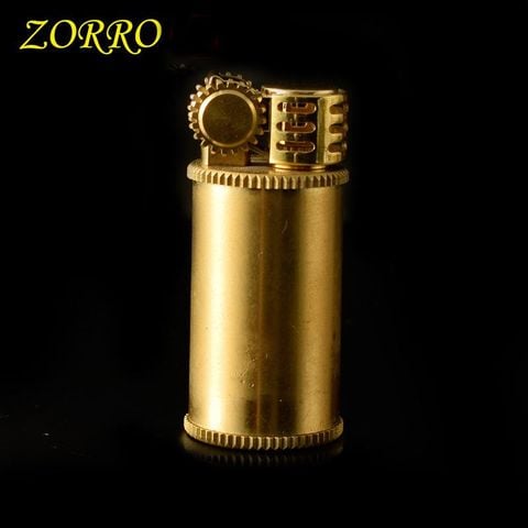 BẬT LỬA XĂNG ĐÁ ZORRO ĐỒNG KHỐI BRASS VÀNG BỤI TRỤ TRÒN CAO ZO36C