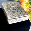 BẬT LỬA ZIPPO BẠC ĐÚC NGUYÊN KHỐI STERLING CHỦ ĐỀ VÂN GÕ BÚA 5 MẶT NĂM 2001 ZB8