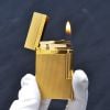 Bật lửa Dupont ô vuông nhỏ vàng D108