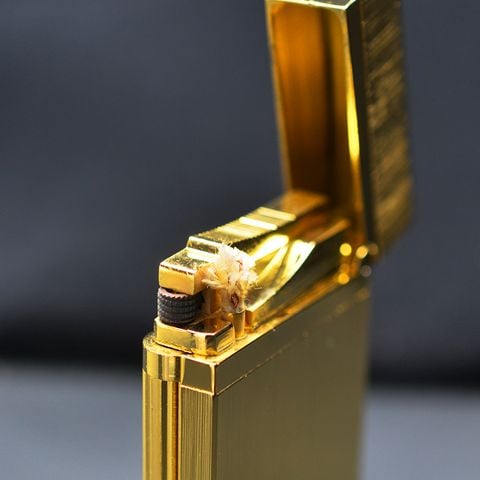 BẬT LỬA DUPONT XĂNG VÂN SỌC THẲNG MẠ VÀNG 1 LỖ SỬ DỤNG XĂNG BẬT LỬA ZIPPO DX20