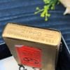 BẬT LỬA ZIPPO BRASS EMBLEM ĐAI LOGO BẬT LỬA ZIPPO ĐỜI XIV LA MÃ SẢN XUẤT NĂM 1998 - ZL264