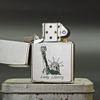 BẬT LỬA ZIPPO SATIN SƠN HẤP NHIỆT CHỦ ĐỀ NỮ THẦN TỰ DO NĂM 2010 Z83