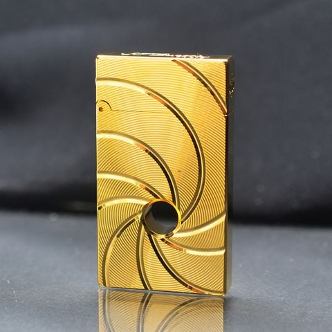 BẬT LỬA DUPONT XĂNG LỖ THỦNG VIÊN ĐẠN 007 VÂN XOÁY MẠ VÀNG DX8 SỬ DỤNG XĂNG BẬT LỬA ZIPPO