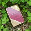BẬT LỬA ZIPPO BRASS HOA VĂN SƠN ĐỎ NĂM 2015 Z17
