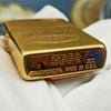 BẬT LỬA ZIPPO BRASS CHỦ ĐỀ RƯỢU ĐỜI XII LA MÃ SẢN XUẤT NĂM 1996 - ZL265