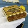 BẬT LỬA ZIPPO BRASS EMBLEM ĐẦU BÒ MARLBORO ĐỜI VIII LA MÃ SẢN XUẤT NĂM 1992 - ZL270