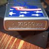 BẬT LỬA ZIPPO SƠN HẤP NHIỆT CHỦ ĐỀ NỮ THẦN TỰ DO ĐỜI XIV LA MÃ SẢN XUẤT NĂM 1998 - ZL250
