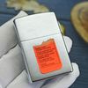 BẬT LỬA ZIPPO MẠ CHROME CHỦ ĐỀ NỮ ĐẠI BÀNG QUÂN SỰ HOA KỲ ĐỜI XIV LA MÃ SẢN XUẤT NĂM 1998 - ZL251