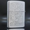 Bật Lửa Zippo Cổ Đồng Khối Mạ Chrome Ăn Mòn Hoa Văn Venetian Năm 1983 Đời 7 Vạch huyền ZC225