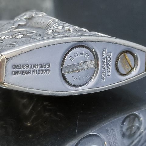 Bật Lửa Cối Ronson Mỹ Bọc Áo Bạc Nguyên Khối SX Thập Niên 1950s BK24