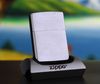 BẬT LỬA ZIPPO CHROME SƠN HẤP NHIỆT CHỦ ĐỀ ĐẠI BÀNG ĐỜI XI NĂM 1995 ZL46