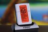 BẬT LỬA ZIPPO CHROME BÓNG SƠN HẤP NHIỆT CHỦ ĐỀ SONG MÃ ĐỜI XIII NĂM 1997 ZL47