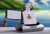 BẬT LỬA ZIPPO CHROME EMBLEM HỘI TAM ĐIỂM ĐỜI VII NĂM 1991 ZL83