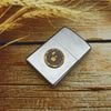 BẬT LỬA ZIPPO SATIN EMBLEM LOGO KỶ NIỆM 50 NĂM THÀNH LẬP HÃNG NĂM 2014 Z102