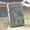 BẬT LỬA ZIPPO SATIN SƠN HẤP NHIỆT CHỦ ĐỀ NỮ THẦN TỰ DO 2001 Z103