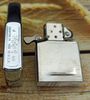 BẬT LỬA ZIPPO CHROME BÓNG SƠN HẤP NHIỆT CHỦ ĐỀ CÚ MÈO NĂM 2002 Z107