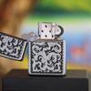 BẬT LỬA ZIPPO MARLBORO EMBLEM HOA VĂN NĂM 2003 Z11